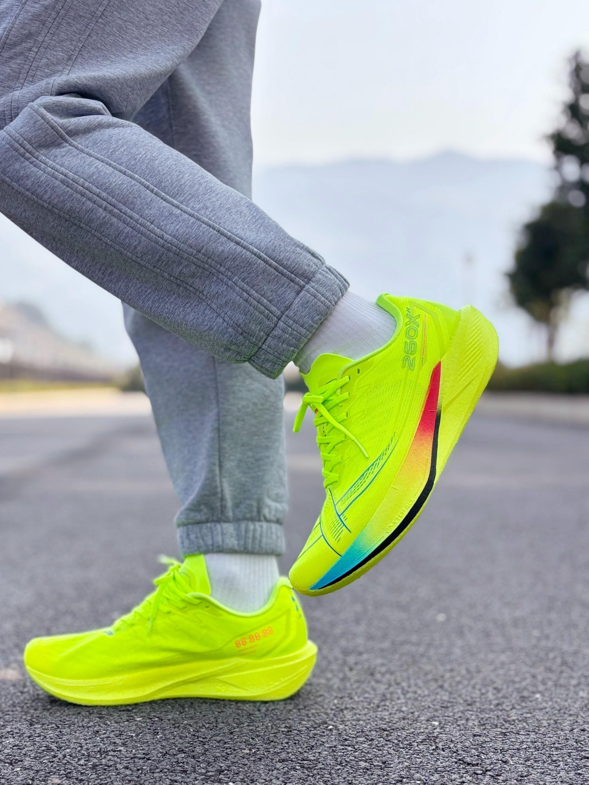 性能小钢炮❓特步260X 2.0果然名副其实~